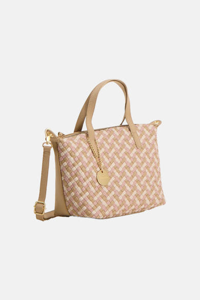Sac à main multicolore tressé de TAMARIS avec bandoulière réglable et pendentif doré, vue latérale.