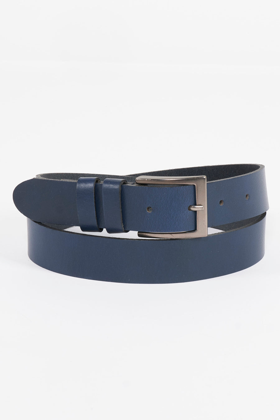 Ceinture bleue de Petrol Industries avec boucle en métal argenté, sur fond blanc.
