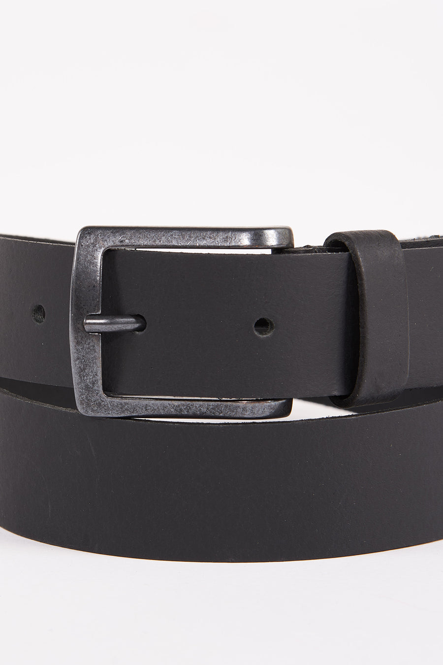 Ceinture noire en cuir de Petrol Industries, avec boucle en métal vieilli.