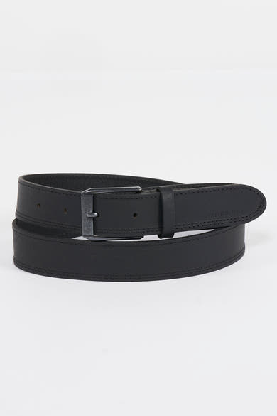 Ceinture noire en cuir de Petrol Industries, avec une boucle métallique argentée.