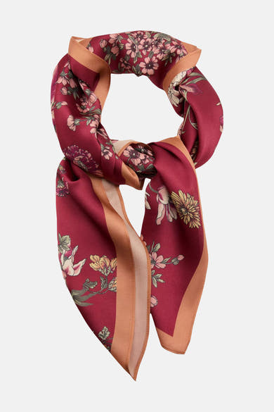 Foulard MANGO multicolore à motif floral, présenté noué