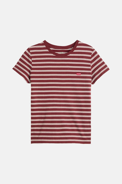 T-shirt bordeaux à rayures blanches de Levi's, avec un logo rouge sur la poitrine.