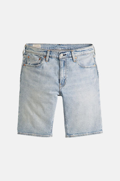 Short en jean bleu clair de Levi's®, coupe décontractée et détails classiques de denim.