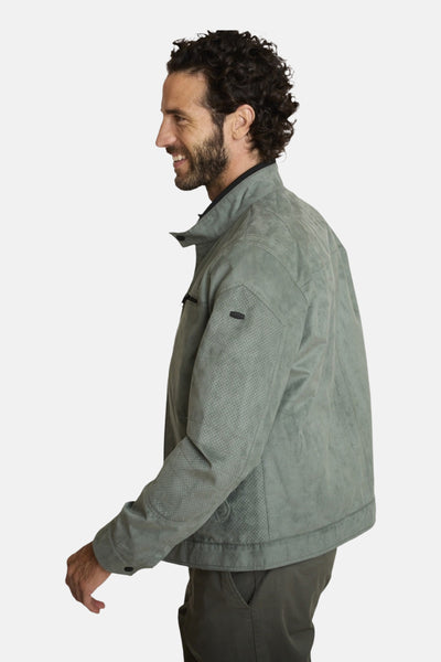 Veste courte verte de DELAHAYE, avec un motif perforé sur les manches et un col montant, vue de profil.