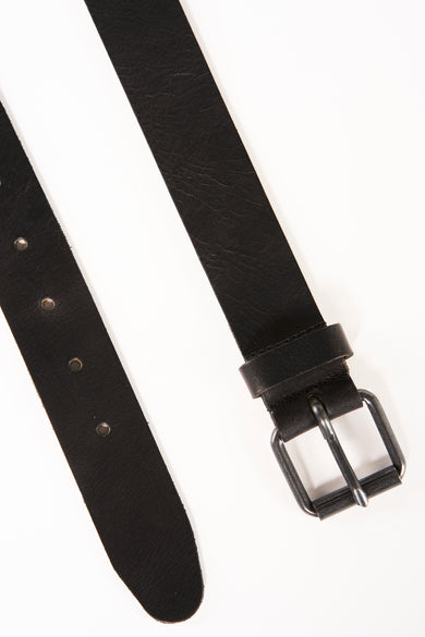 Zwarte riem van Petrol Industries, van leer met een zilverkleurige metalen gesp.