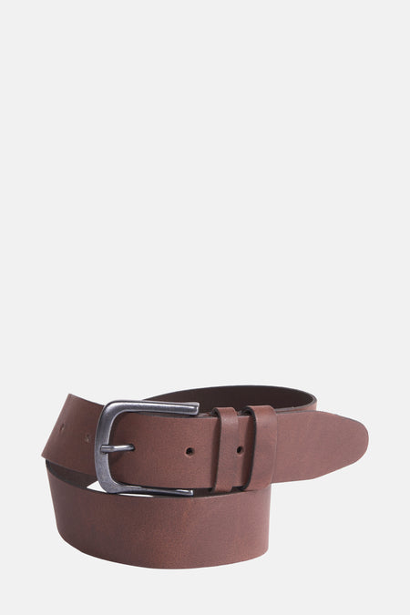 Ceinture marron en cuir, de Petrol Industries, avec boucle argentée et finitions vieillies.