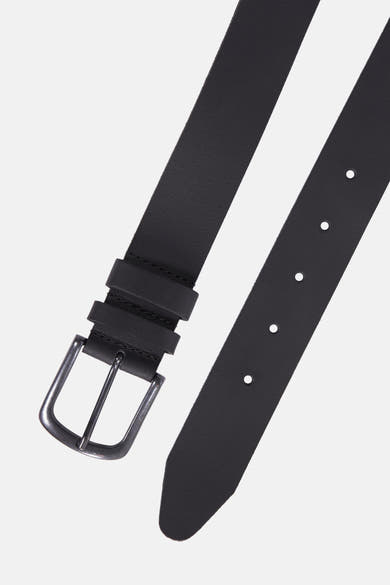 Ceinture noire en cuir de Petrol Industries, avec boucle en métal argenté et trous de réglage.