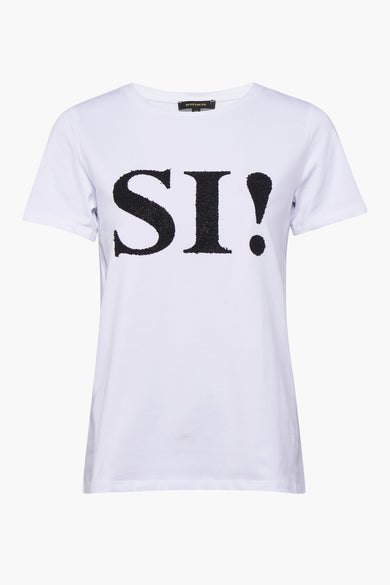 T-shirt blanc à manches courtes de MORE & MORE avec inscription texturée "SI!" en noir.