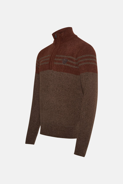 Pull marron en maille par DELAHAYE, avec fermeture éclair au col montant et motif à rayures.