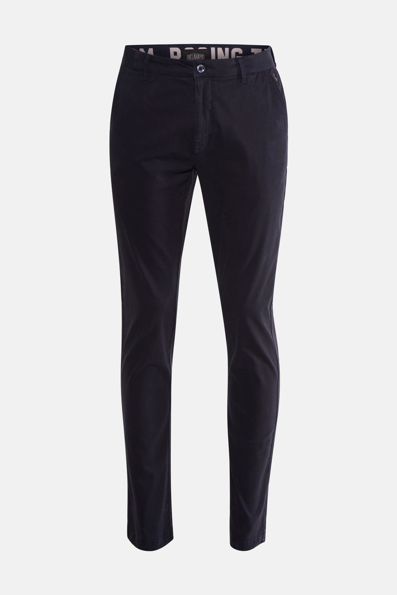 Pantalon bleu de DELAHAYE, coupe ajustée, avec détails de la ceinture intérieure visible.