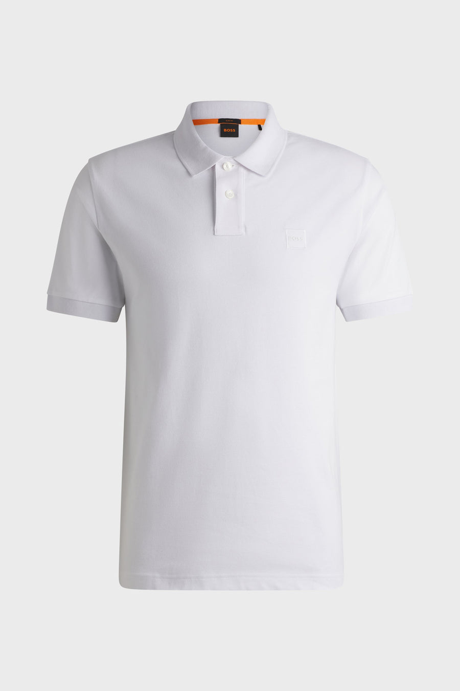 Polo blanc à manches courtes de BOSS ORANGE, avec boutons et logo ton sur ton subtil.