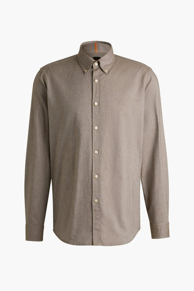 Chemise kaki à manches longues de BOSS ORANGE, avec une patte de boutonnage et un col boutonné.