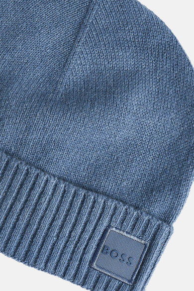 Bonnet bleu en tricot de BOSS ORANGE, avec un revers côtelé et un patch logo carré.