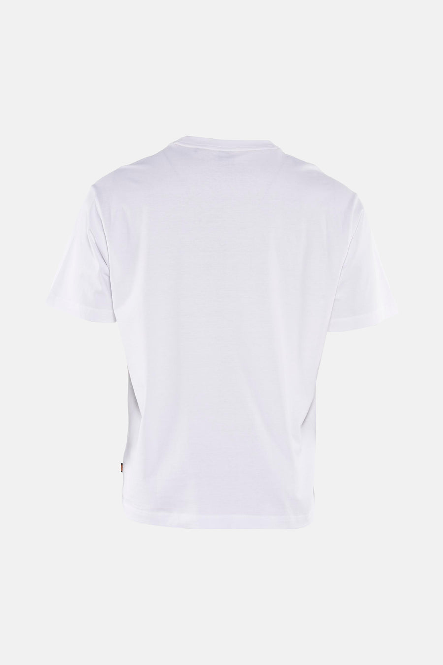 T-shirt blanc à manches courtes de BOSS ORANGE, uni, avec une petite étiquette rouge sur le côté.
