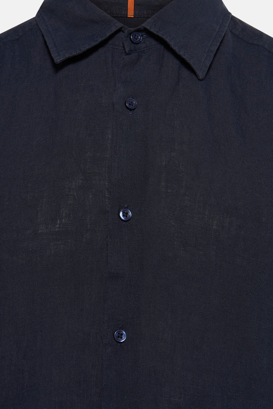 Chemise bleu foncé à manches courtes de BOSS ORANGE, avec une texture subtile et des boutons assortis.
