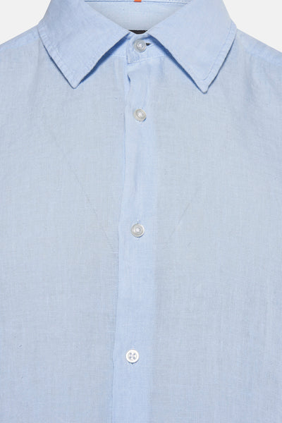 Chemise bleue en lin de BOSS ORANGE, avec une texture légère et une patte de boutonnage.
