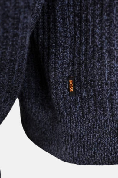 Ronde hals trui van BOSS ORANGE in blauw, met textuur gebreid en zichtbaar logo label.