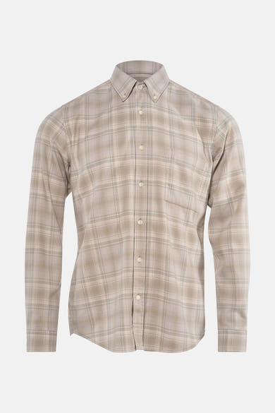 Chemise à manches longues grise BOSS ORANGE à carreaux discrets, avec poche poitrine et boutons blancs.