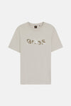 T-shirt à manches courtes gris de BOSS ORANGE avec motif camouflage sur le lettrage.

