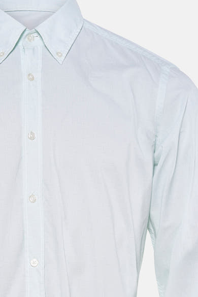 Chemise turquoise pâle de BOSS ORANGE avec un motif ondulé subtil, un col boutonné et une patte de boutonnage.