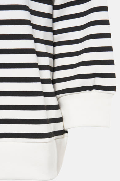 Wit sweatshirt met zwarte strepen van MORE & MORE, met een ronde hals en lange mouwen.