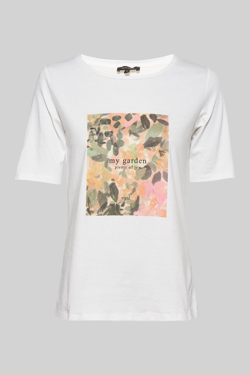 Wit T-shirt met korte mouwen van MORE & MORE met vierkante bloemenprint 'My garden, plenty of joy'.