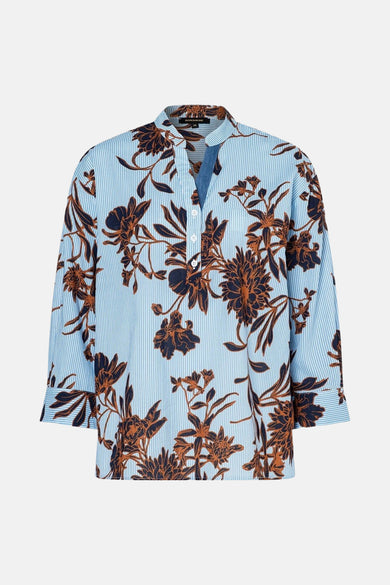Blauwe blouse met strepen en bloemenprint van MORE & MORE, met knoopsluiting en mao-kraag.