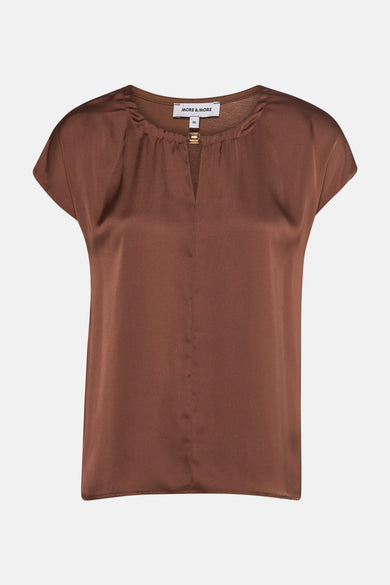 Bruin blouse met korte mouwen van MORE & MORE, van achteren gezien, met een gladde textuur.