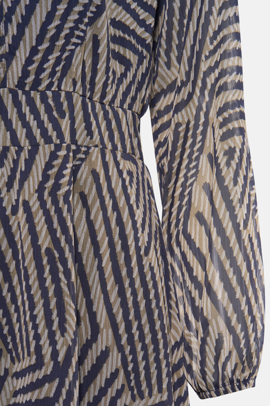 Multikleed met lange mouwen van MORE & MORE, met een geometrisch gestreept patroon in marineblauw, beige en wit.