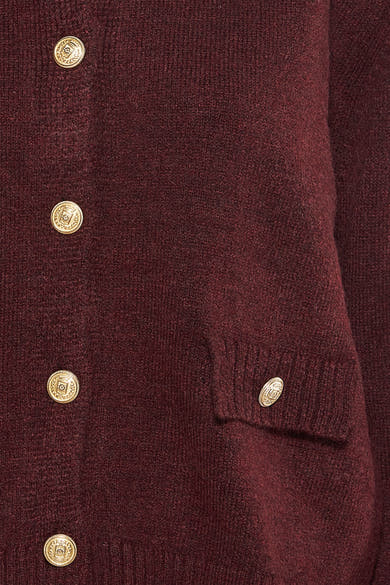 Bruine gebreid vest van MORE & MORE met gouden knopen en opgestikte zak.