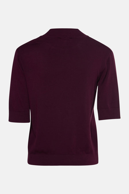Pull bordeaux à col roulé de MORE & MORE, manches courtes, en tricot fin.