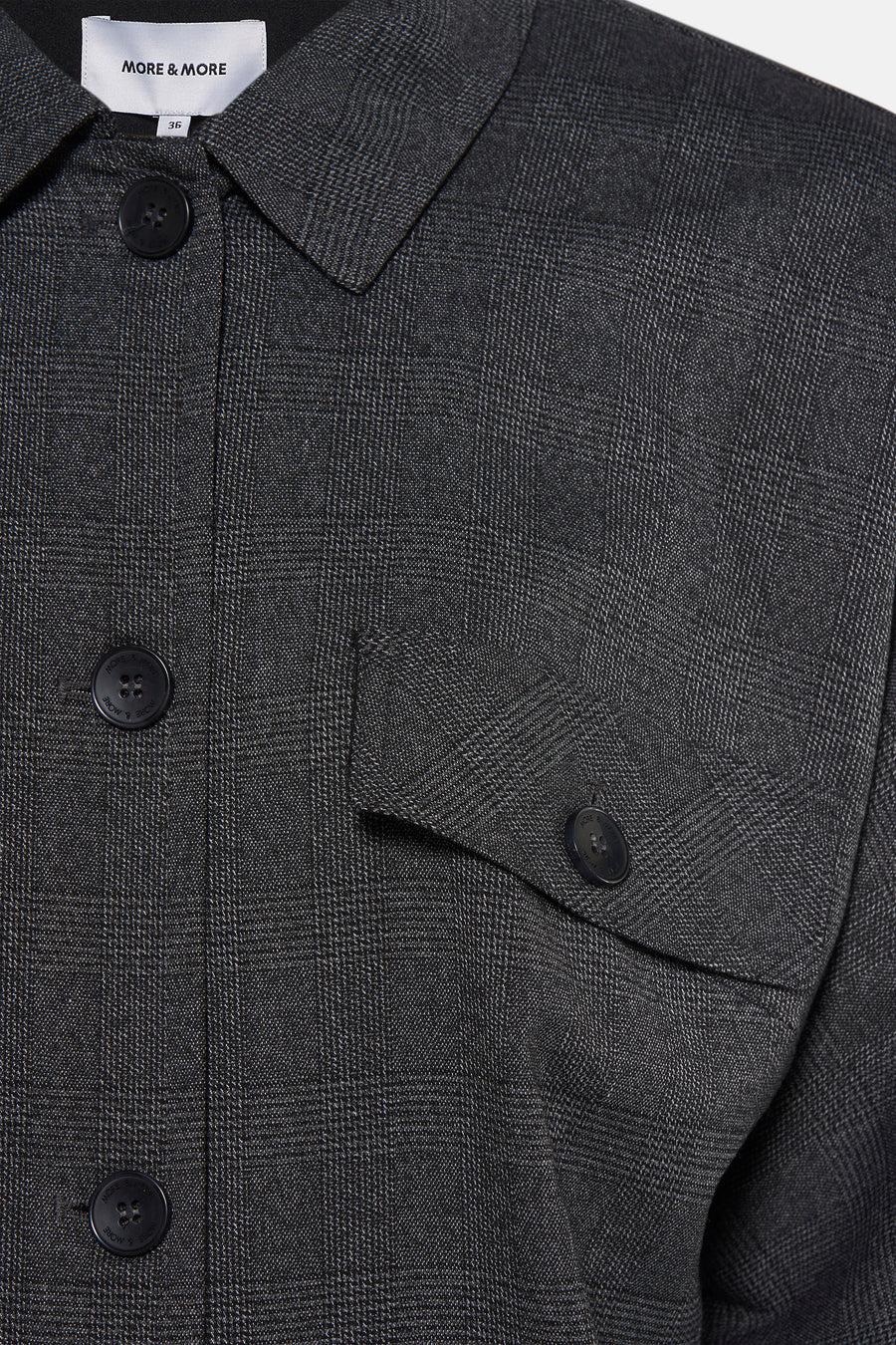 Blazer gris à carreaux de MORE & MORE avec boutons noirs et poche plaquée.