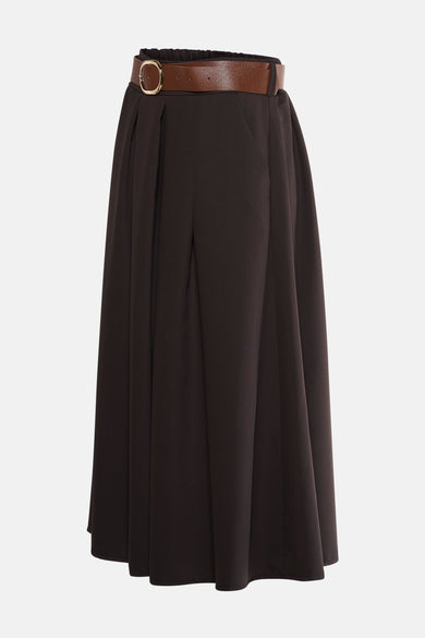 Terra di Siena bruine 3/4 rok met bruine riem, plooien en midi-lengte.