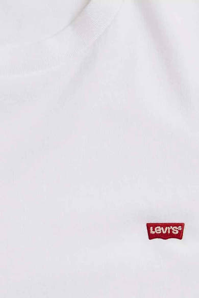 Wit T-shirt van Levi's®, met een klein rood logo op de voorkant.