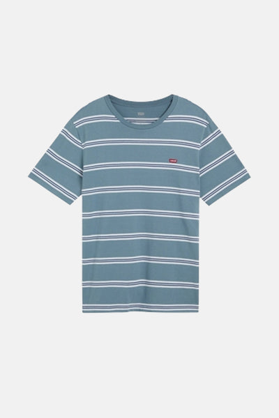 Blauwe strakken T-shirt van Levi's met een klein rood logo op het voorste.