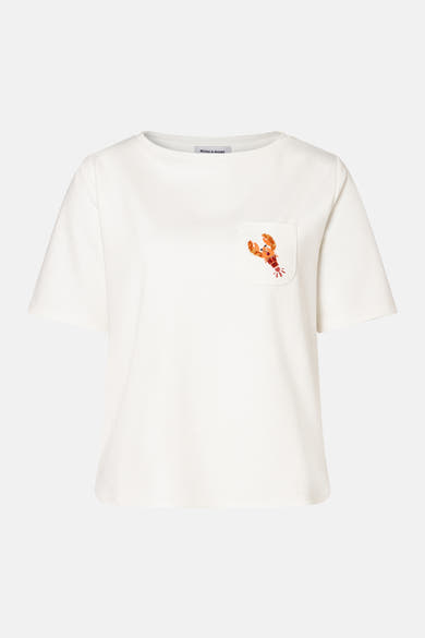 T-shirt uni à manches courtes blanc de MORE & MORE, avec une poche ornée d'un homard décoratif.