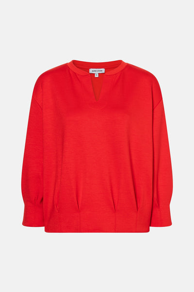 Rode rondehals sweatshirt van MORE & MORE, met een V-hals en wijde driekwartmouwen.