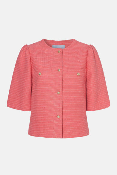 Blazer rose en tweed de MORE & MORE avec des boutons dorés, des manches courtes bouffantes.

