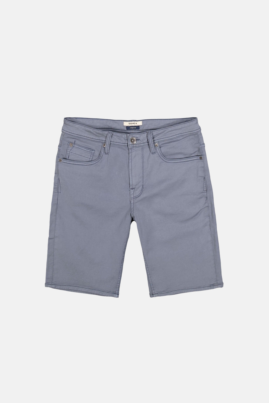 Short en jeans bleu de GARCIA avec étiquette 'Stretch', boutons argentés et coutures contrastantes.