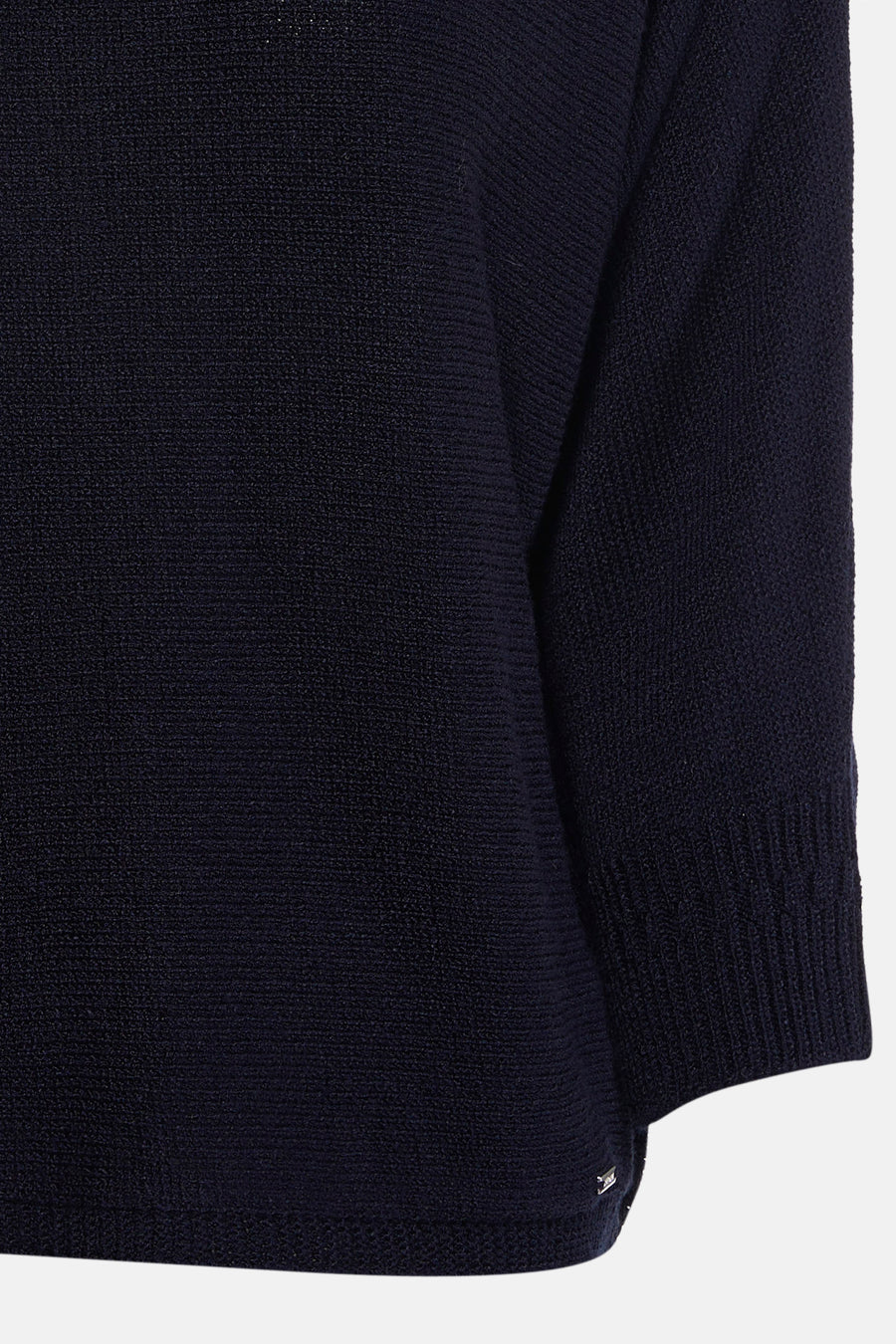 Pull à col rond bleu de MORE & MORE, en maille texturée, avec un détail métallique.