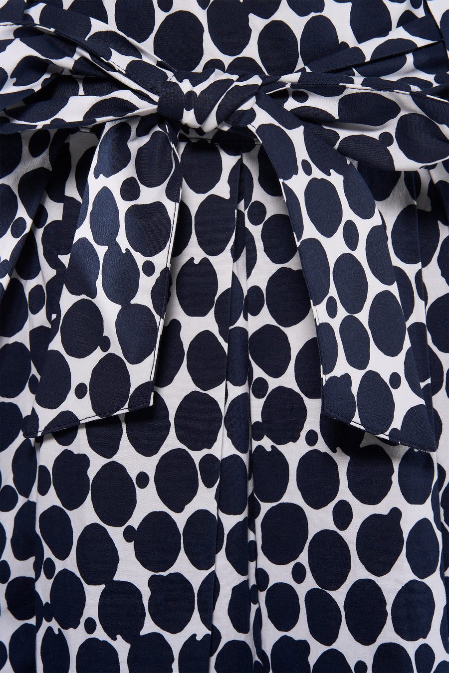 Meer & Meer 3/4 meerkleurige rok, stippenpatroon met een strikceintuur in de taille.