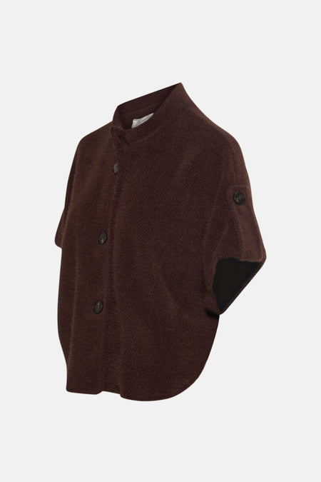 Cardigan marron de Terra di Siena, à boutons, avec des finitions foncées sur les manches courtes.