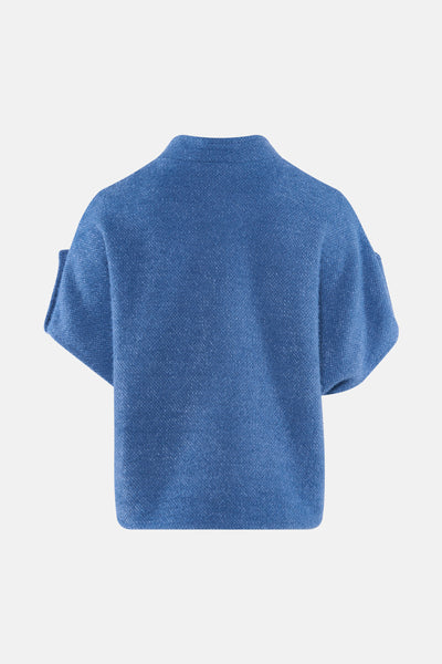 Blauwe cardigan in textuurgebreid van Terra di Siena, met korte mouwen en opstaande kraag, op een lichte achtergrond.