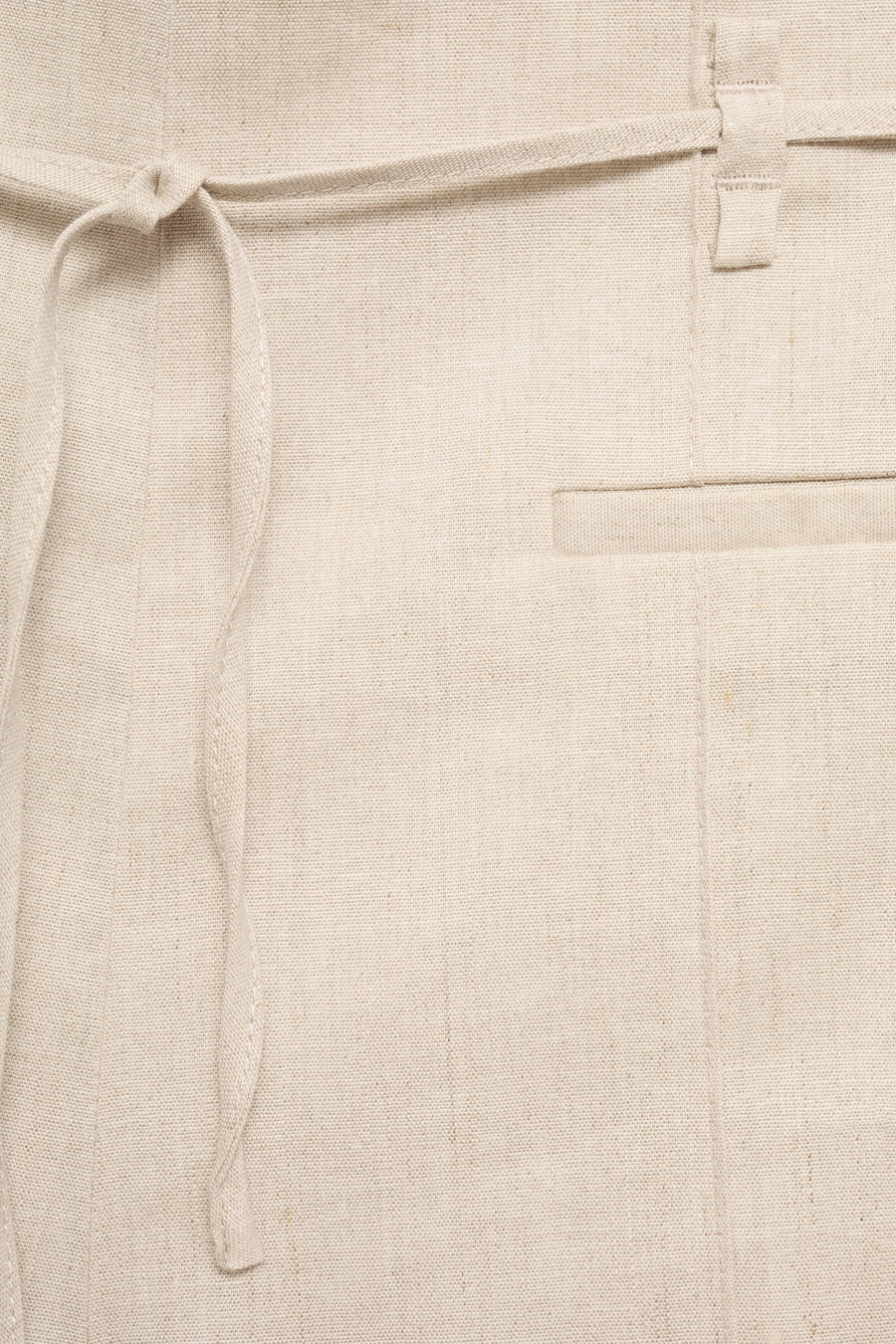 Korte beige short van MANGO, van getextureerd linnen met een gestrikte trekkoord in de taille en een paspelzak.
