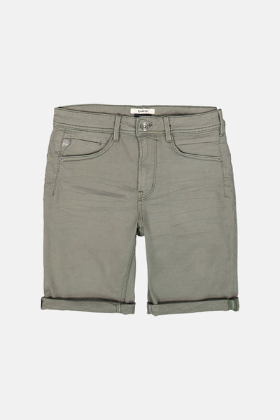 Short en jean kaki de GARCIA, avec ourlets roulés et poches avant et arrière.
