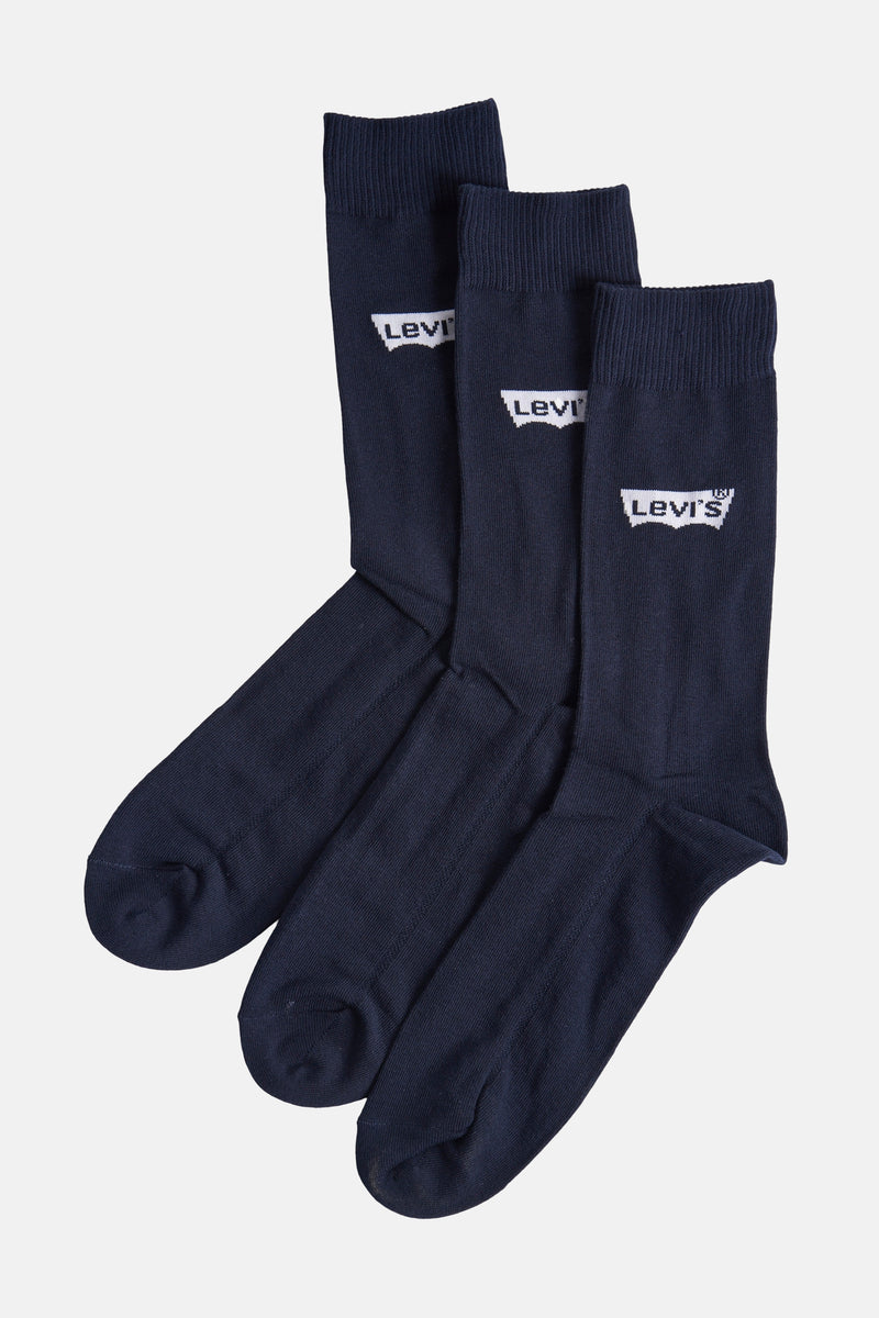Blauwe sokken van Levi's® Accessories, set van drie paar met wit logo bovenaan.