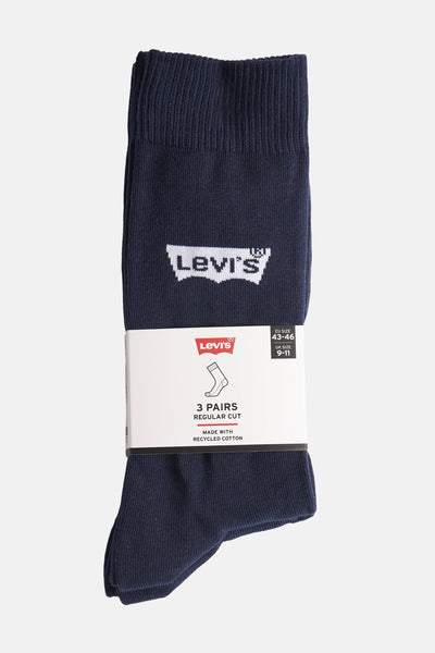 Blauwe sokken van gerecycled katoen van Levi's, gepresenteerd met de verpakking waarop de maat en het aantal paar staan vermeld.