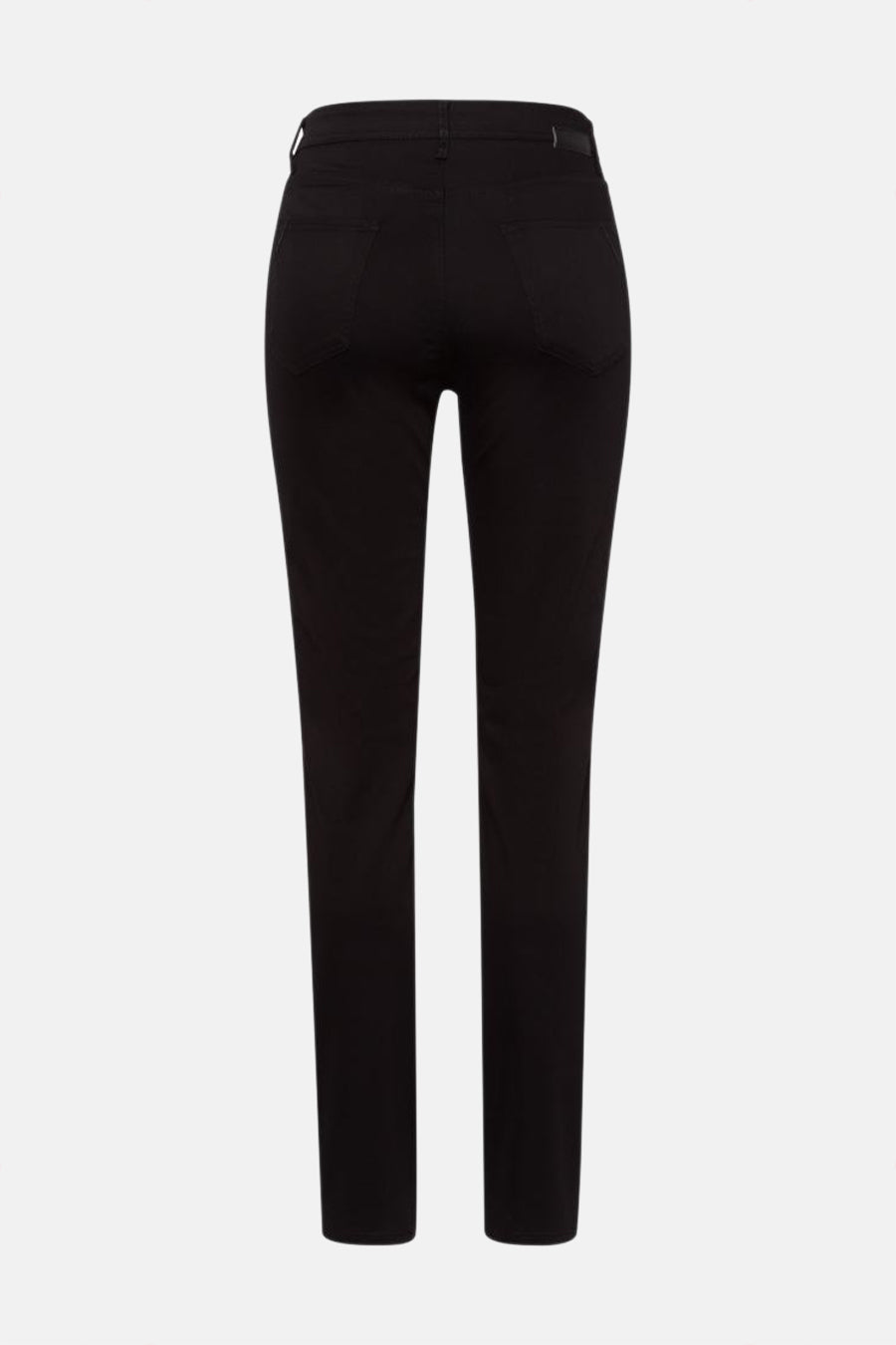 Zwarte rechte jeans van BRAX, met zichtbare achterzakken.