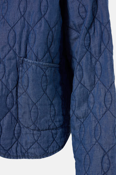 Veste en jean bleu moyen de Terra di Siena, avec motif matelassé losanges et poche plaquée.