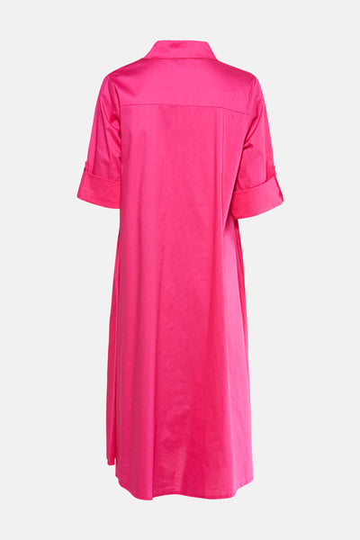 Roze jurk met lange mouwen van Terra di Siena, rechte pasvorm, knoopdetail op de mouwen.